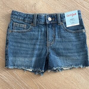 Cat & Jack Girls Denim Shorts Sz S (6/7) NWT Adjustable Waist Frayed Hem Stretch